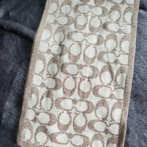 Coach Lurex Gold and White Scarf - Picture 3 of 5